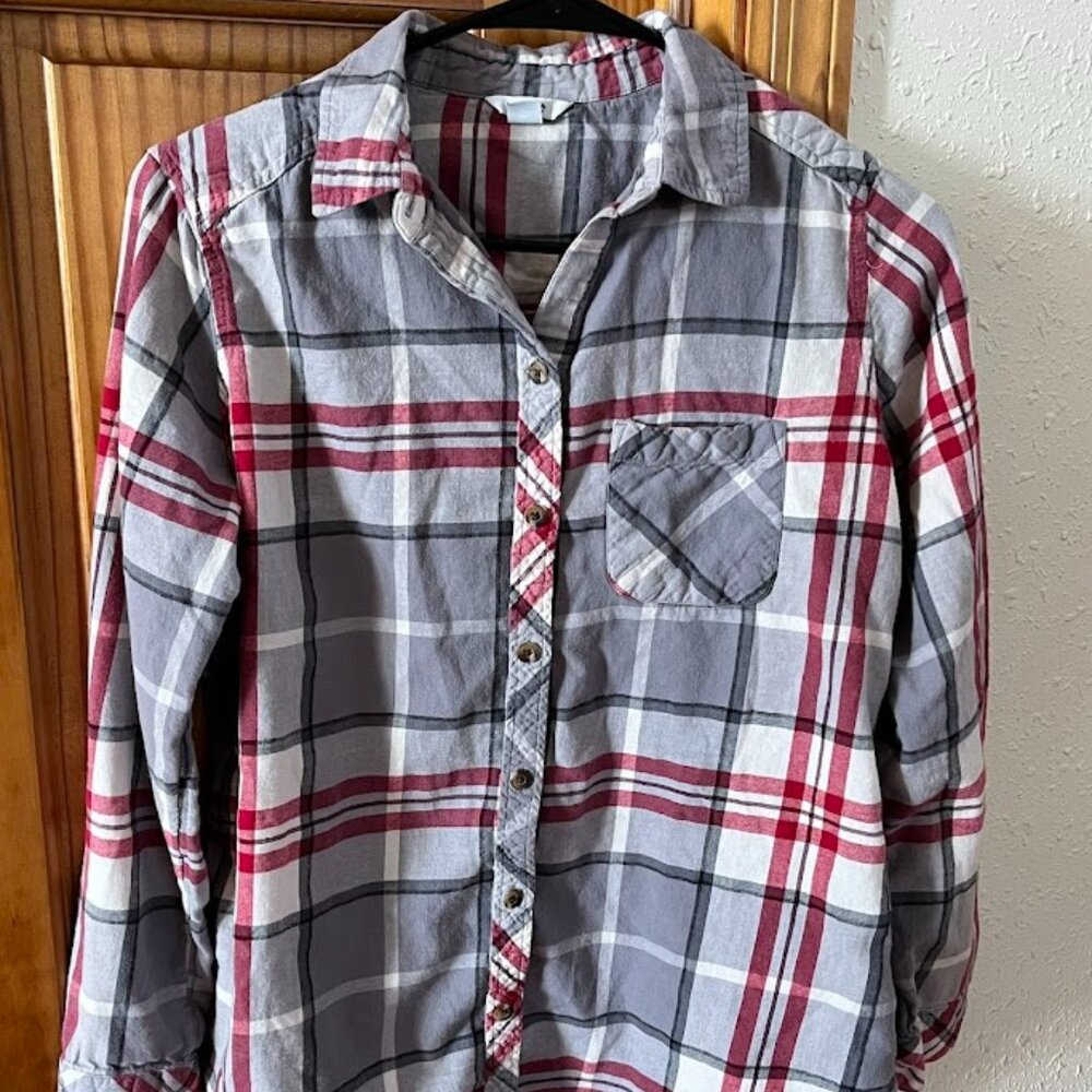 Sonoma Goods For Life Women's Plaid Flannel Shirt, Small, Gray & Red